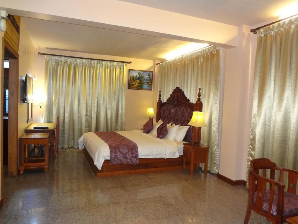 Phnom Penh Era Hotel Exterior photo
